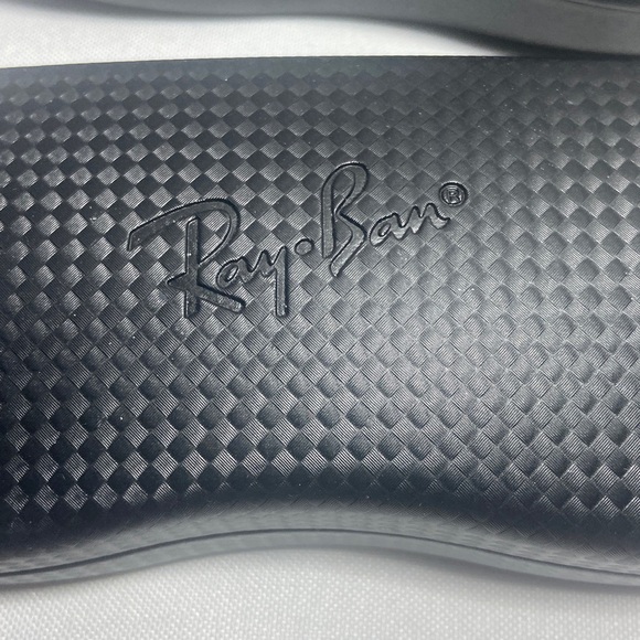 Ray Ban Hard Shell Sunglasses/ Glasses Hard Cases 2 Unisex - Picture 3 of 6